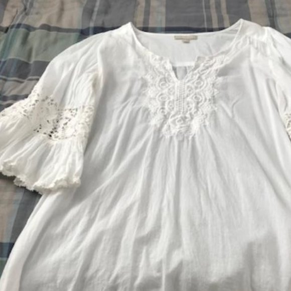 White long tunic with crochet inlays - Picture 2 of 6